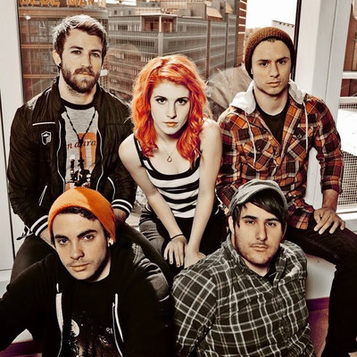 Фото рок-групы «Paramore»